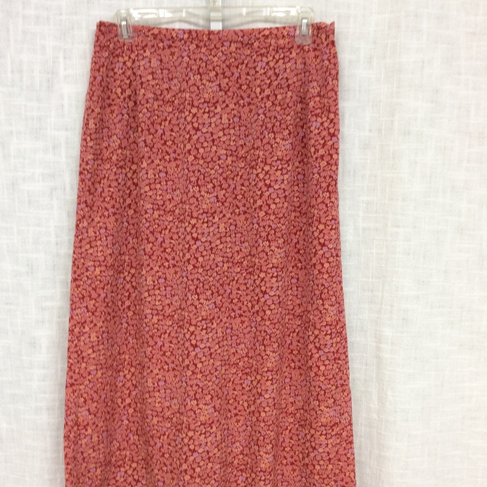 Maggie McNauchton 1X Floral Shades of Pink Skirt